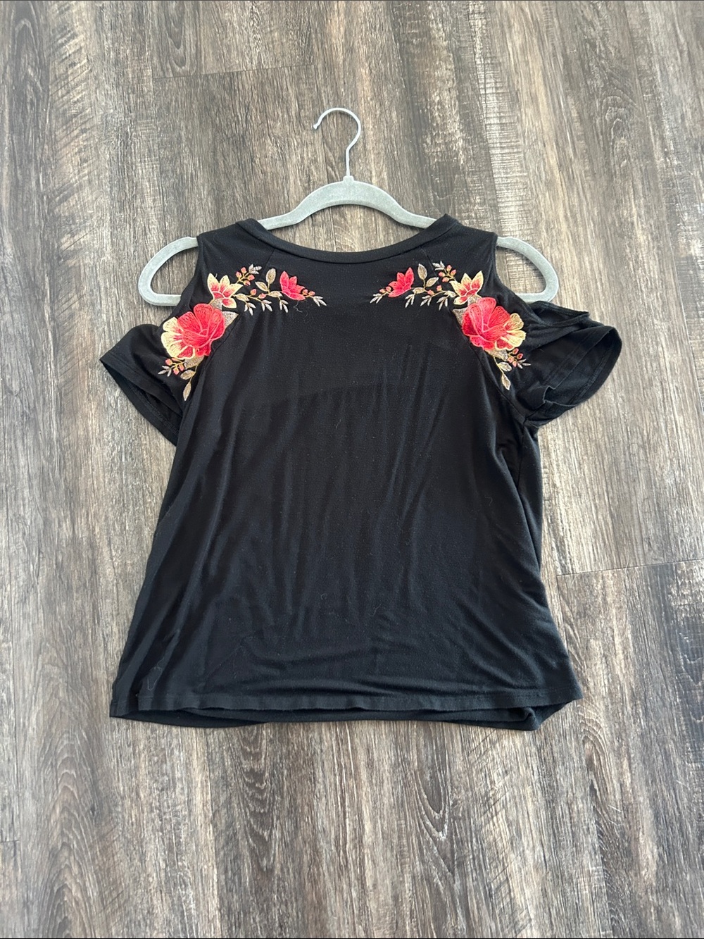 American Eagle Outfitters Black Cold-Shoulder Tee with Red Floral Embroidery